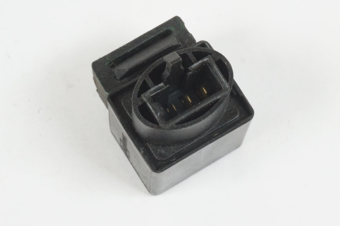 Baksidan på Relä från en Honda CB 600 Hornet -2005 motorcykel.