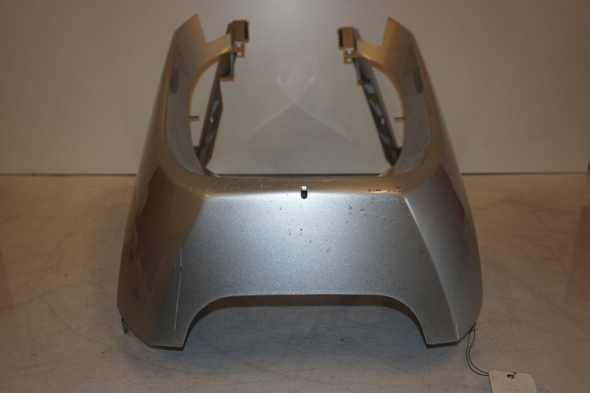Vänster sida på Magkåpa från en Honda SCV 100 -2004 motorcykel.