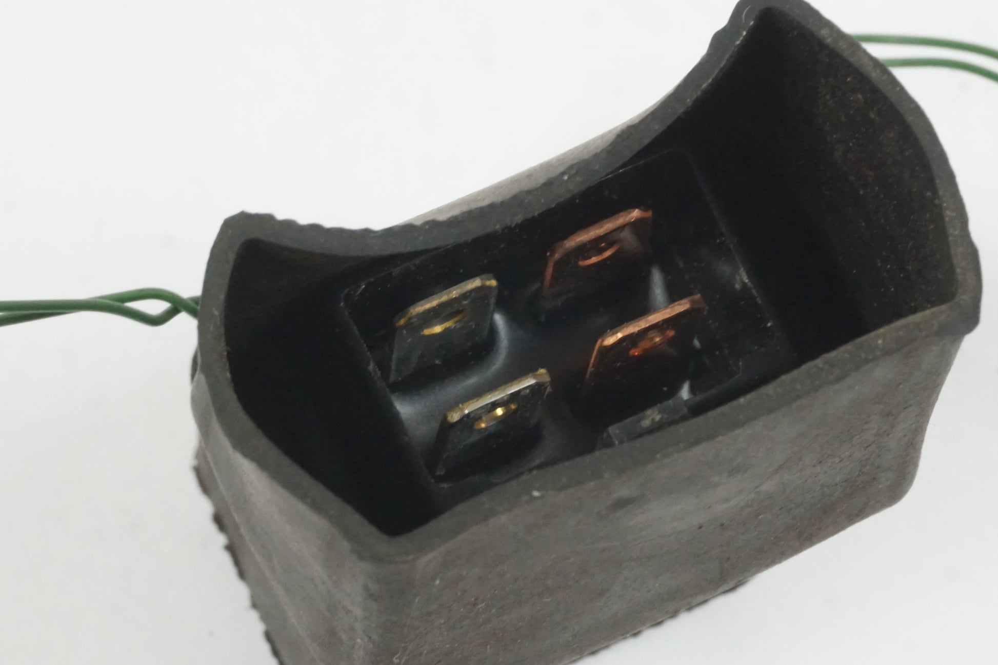 Höger sida på Relä från en Honda VFR 800 -2005 motorcykel.