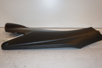 Vänster sida på Sidopanel från en Honda CB 600 Hornet -2003 motorcykel.