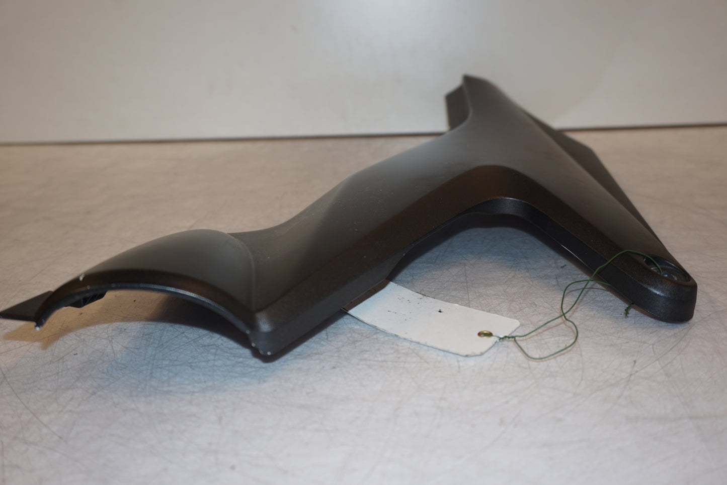 Snett uppifrån på Sidopanel från en Honda CB 600 Hornet -2003 motorcykel.