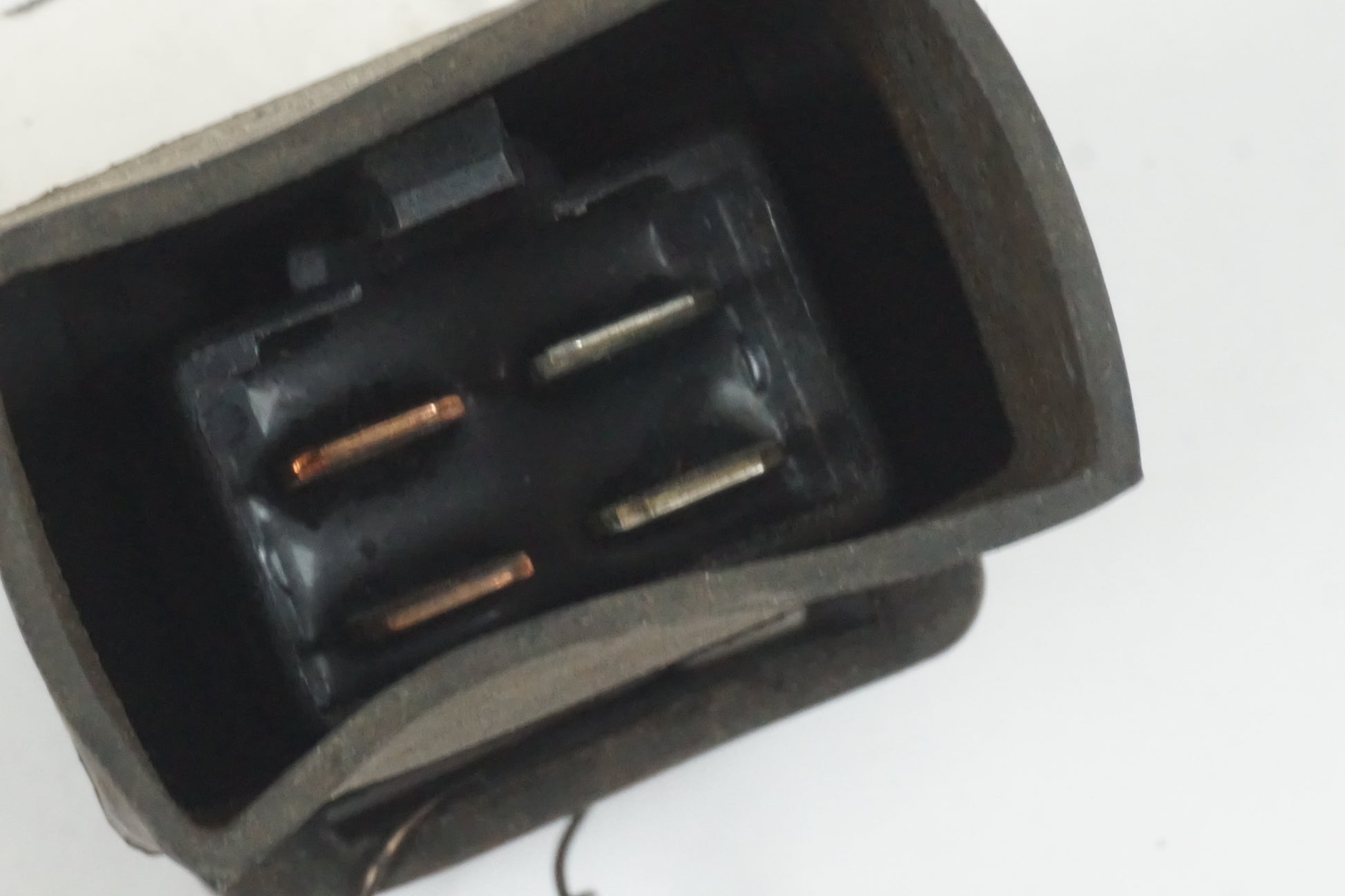 Höger sida på Relä från en Honda XRV 750 -1994 motorcykel.