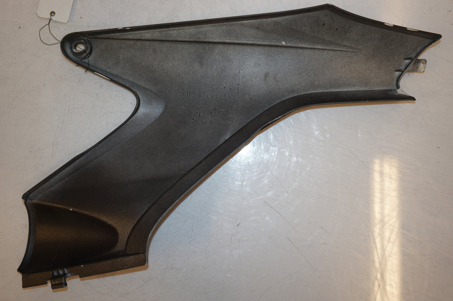 Extrabild3 på Sidopanel från en Honda CB 600 Hornet -2003 motorcykel.