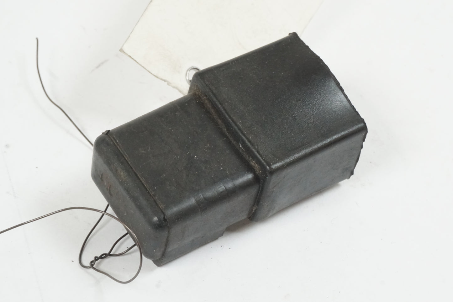 Framsidan på Relä från en Honda XRV 750 -1999 motorcykel.