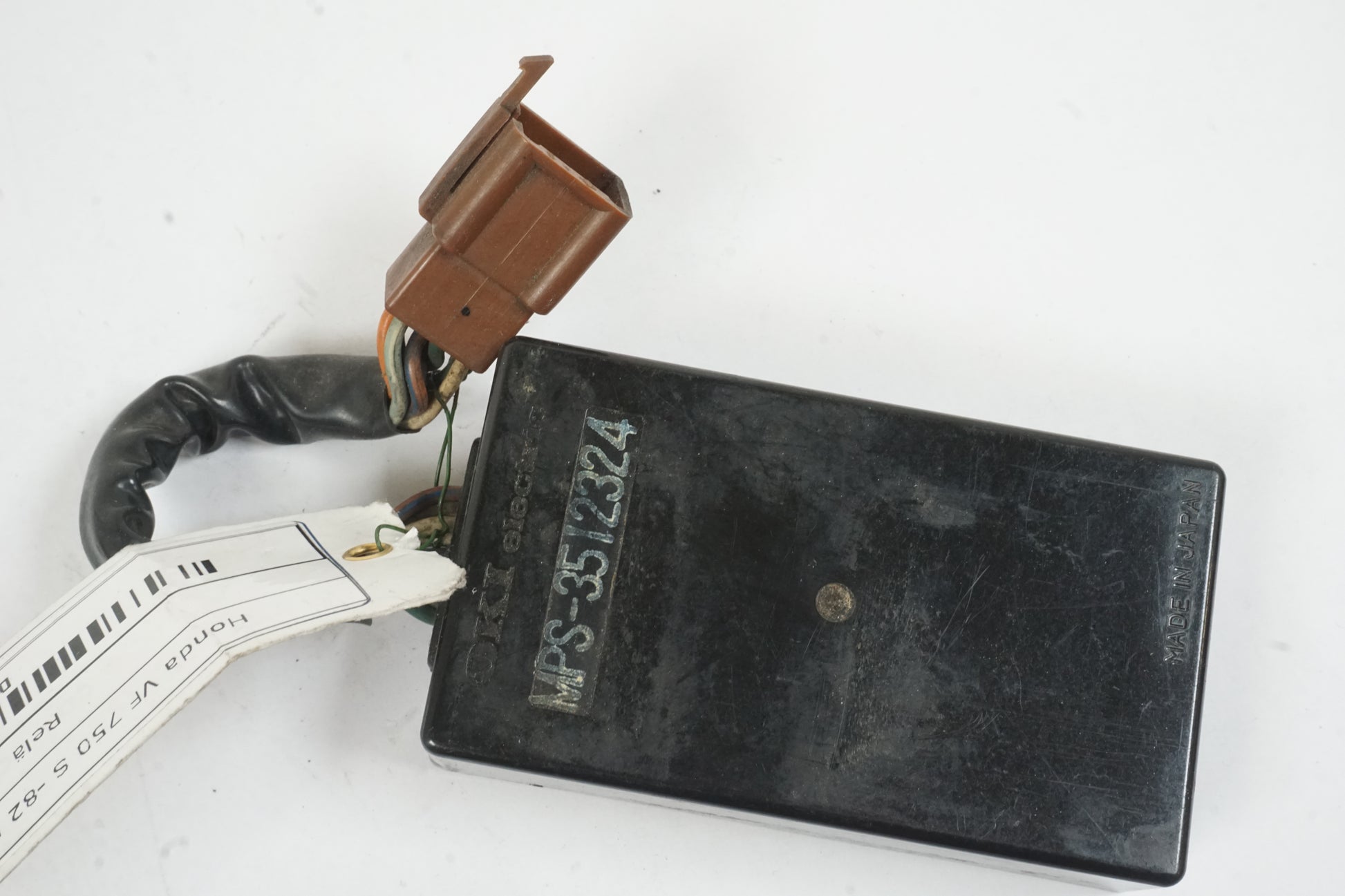 Framsidan på Relä från en Honda VF 750 S -1982 motorcykel.