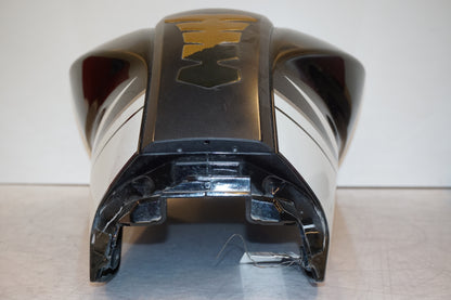 Baksidan på Bensintankskåpa från en Yamaha YZF-R 125 -2009 motorcykel.