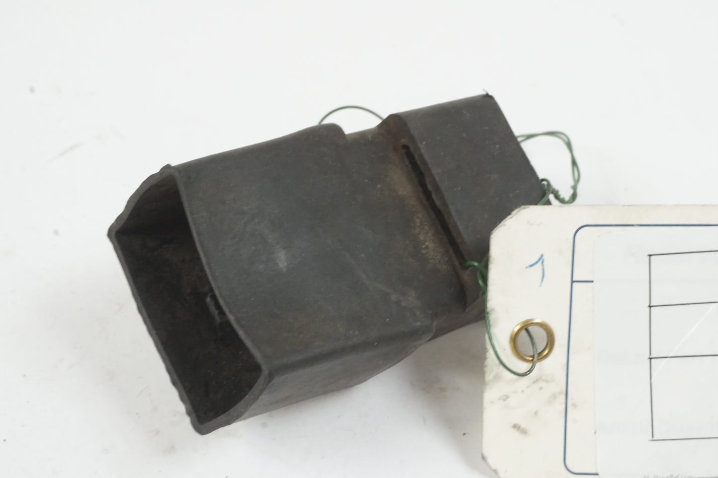 Framsidan på Relä från en Honda XRV 750 -1998 motorcykel.