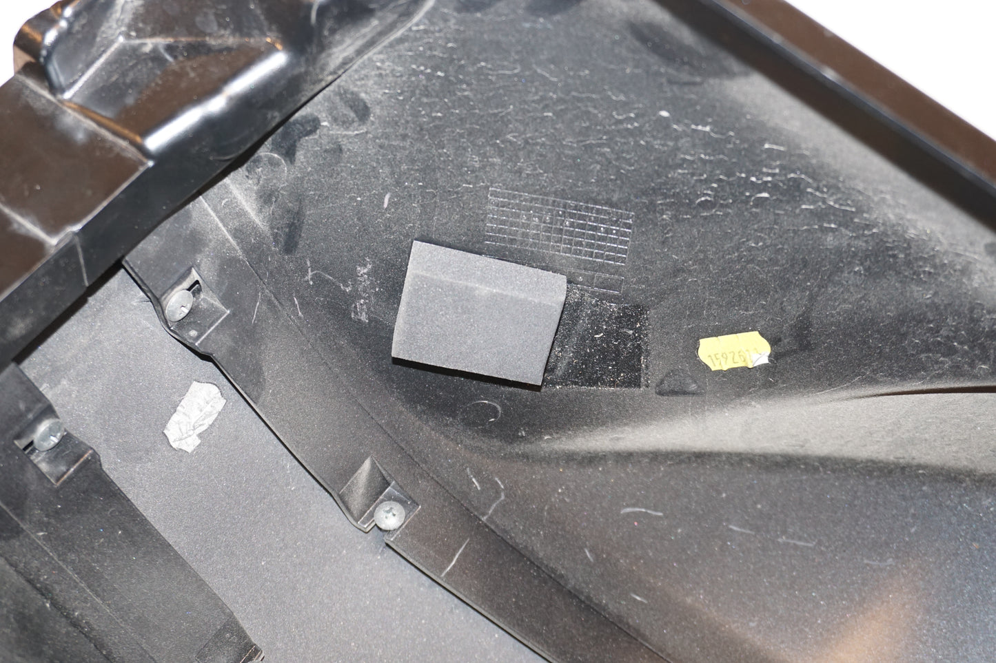 Extrabild4 på Bensintankskåpa från en Yamaha YZF-R 125 -2009 motorcykel.