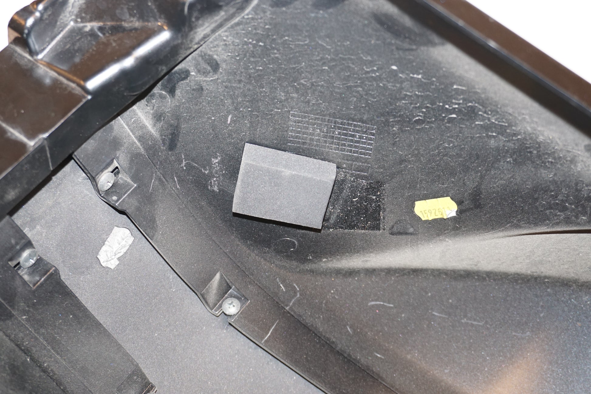 Extrabild4 på Bensintankskåpa från en Yamaha YZF-R 125 -2009 motorcykel.