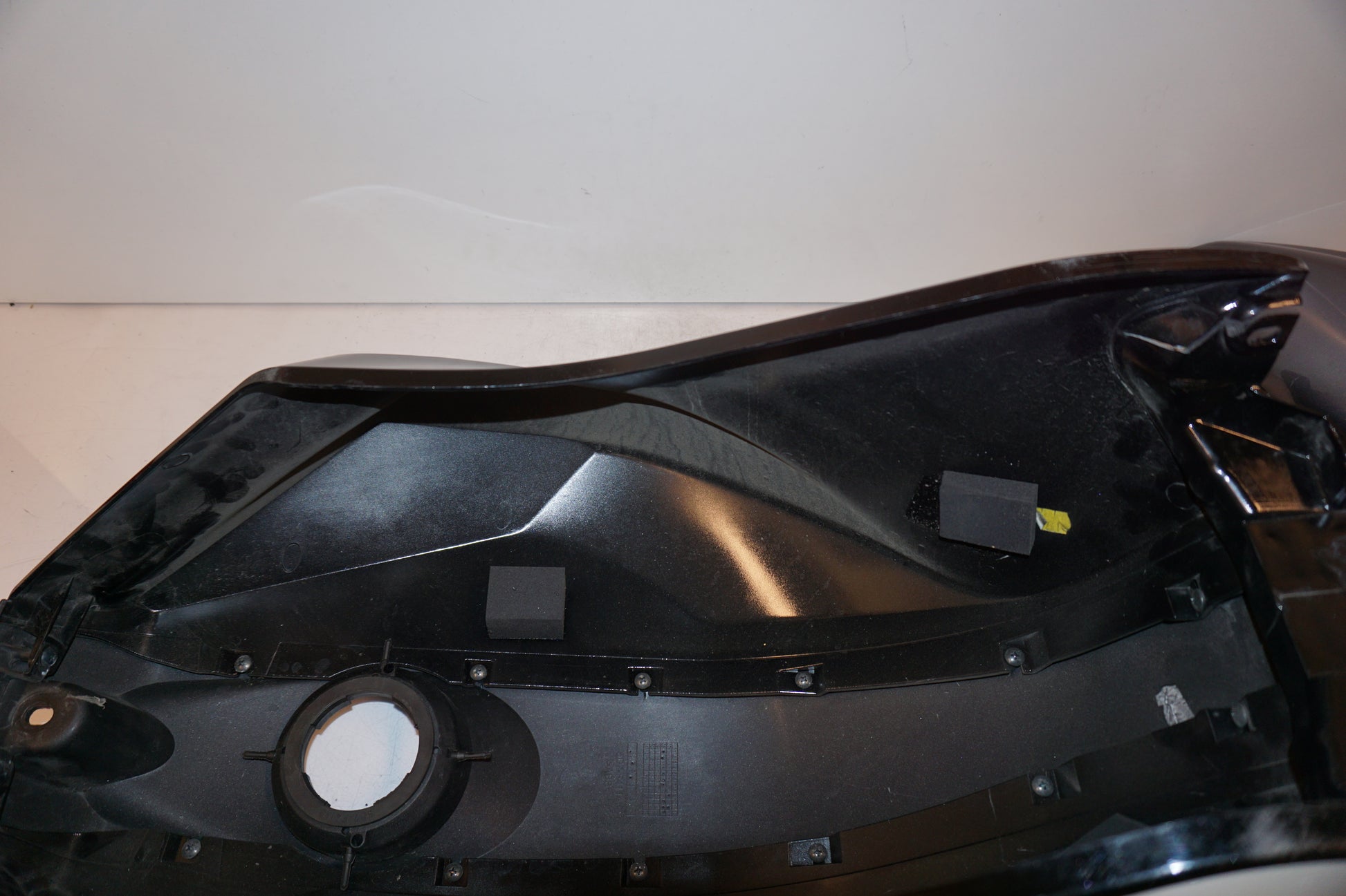 Extrabild5 på Bensintankskåpa från en Yamaha YZF-R 125 -2009 motorcykel.