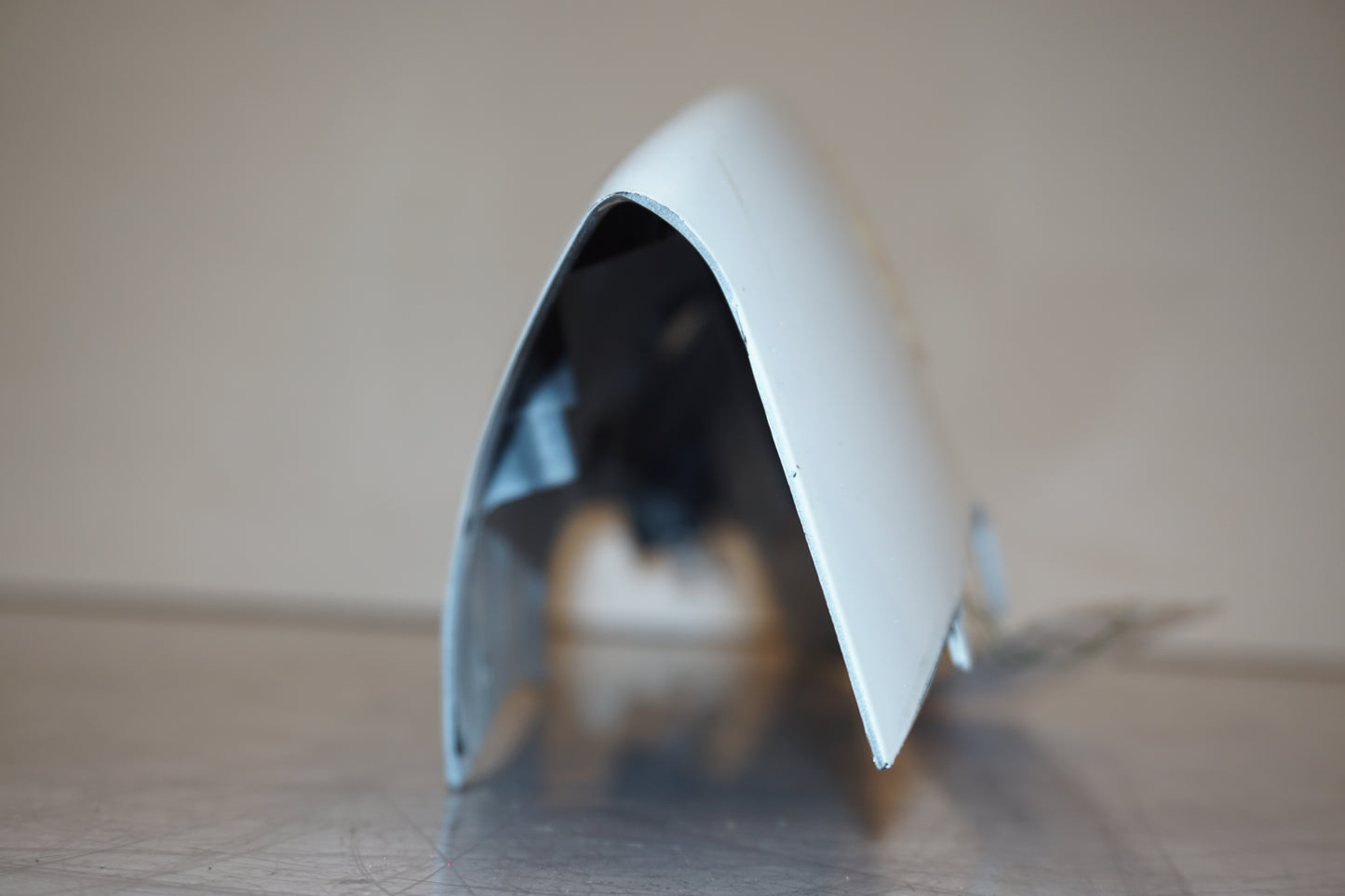 Vänster sida på Bakvinge från en Suzuki GSX-R 750 -2006 motorcykel.