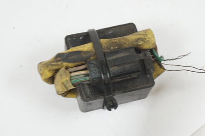 Höger sida på Relä från en Honda VF 750 C -1983 motorcykel.