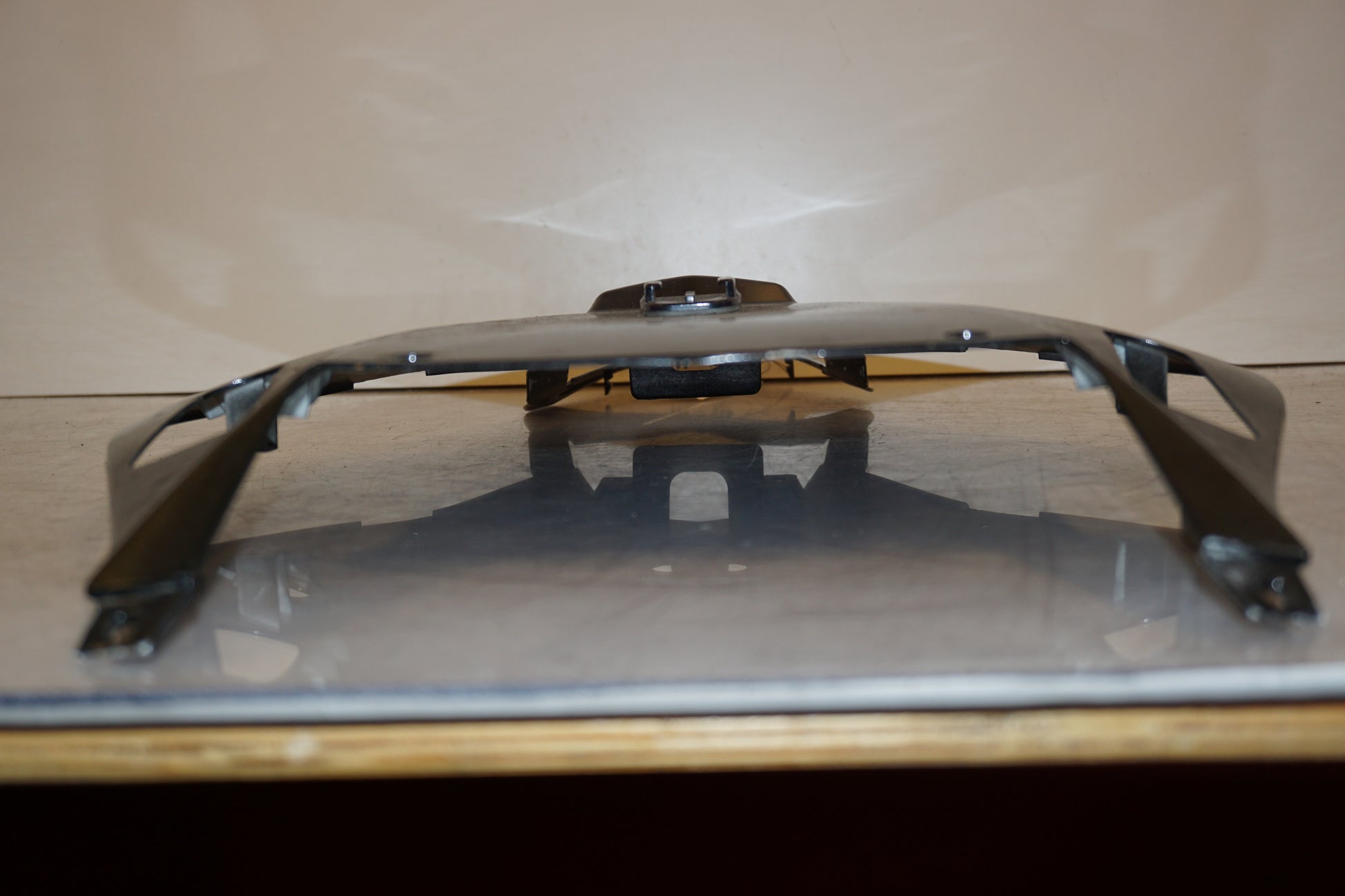 Baksidan på Undertail från en Yamaha YZF R6 -2006 motorcykel.