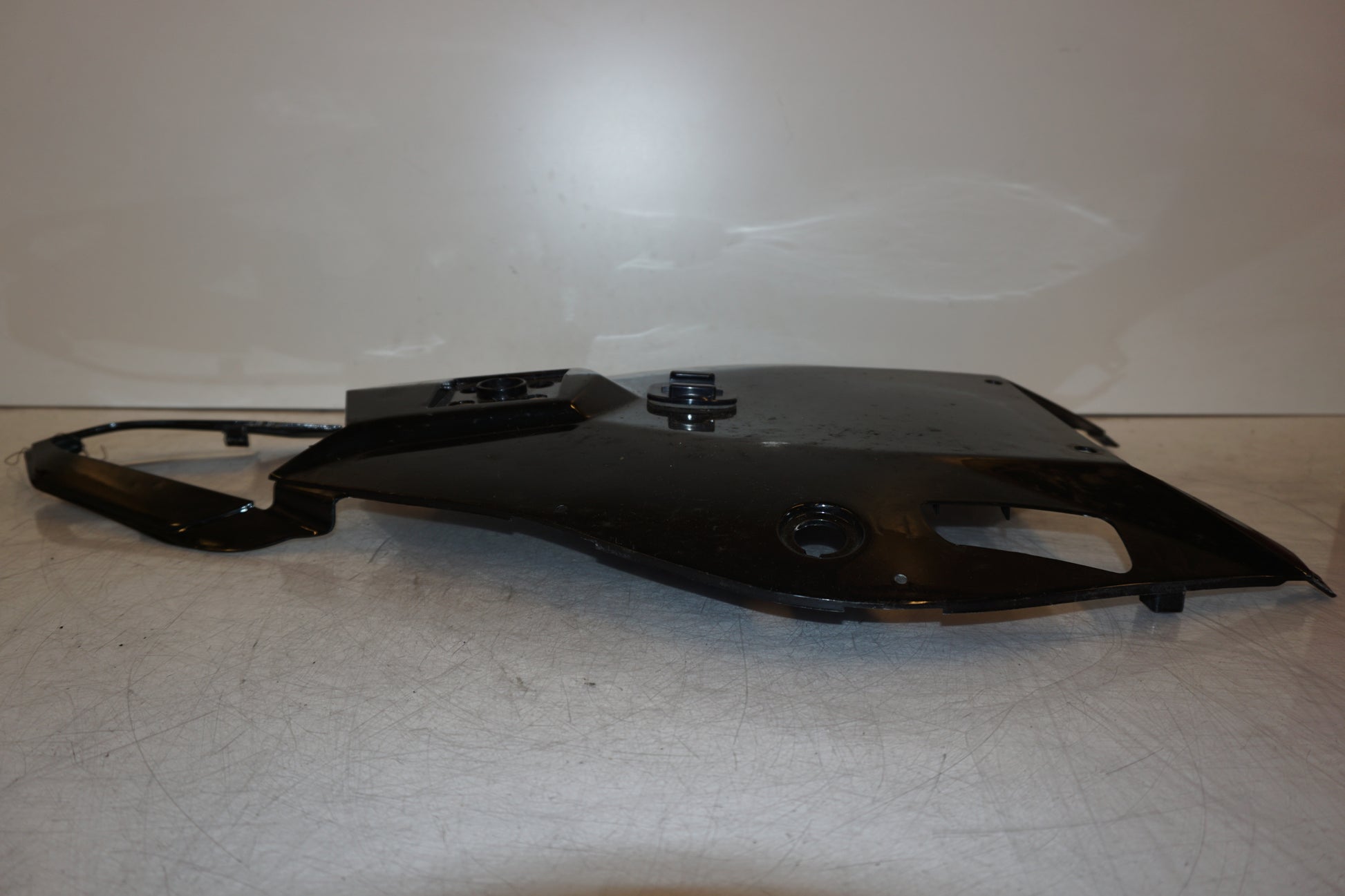 Höger sida på Undertail från en Yamaha YZF R6 -2006 motorcykel.