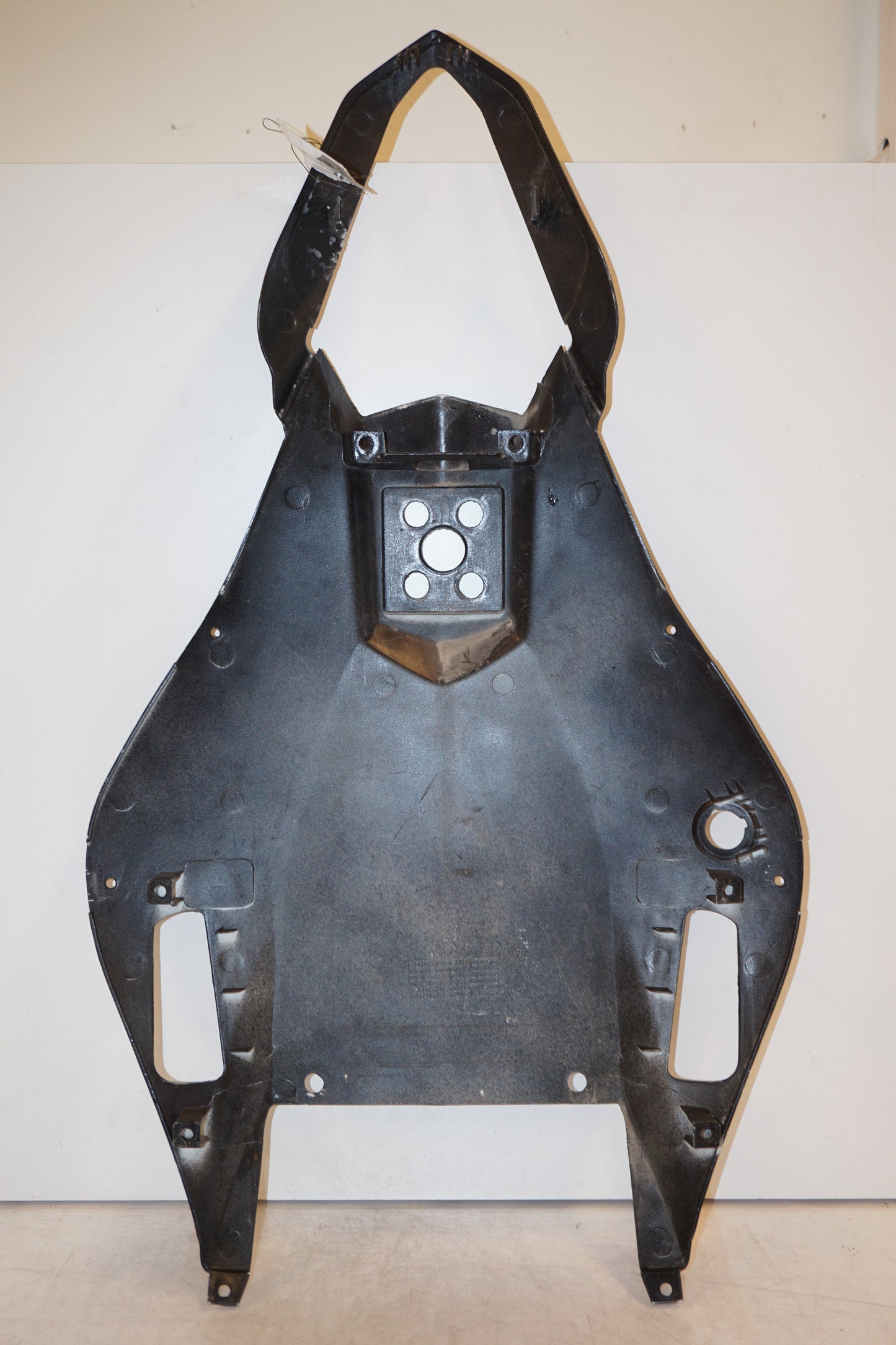 Extrabild1 på Undertail från en Yamaha YZF R6 -2006 motorcykel.