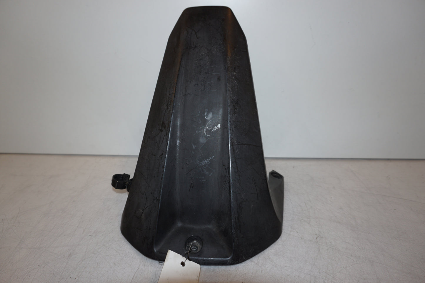 Framsidan på Svingskärm från en Yamaha YZF-R 125 -2009 motorcykel.