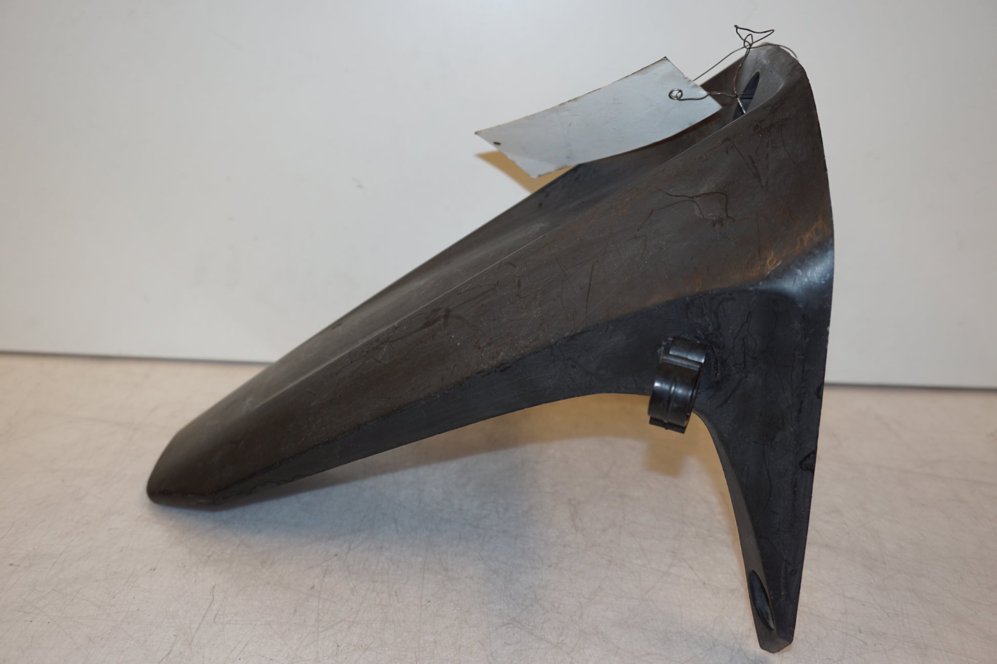 Höger sida på Svingskärm från en Yamaha YZF-R 125 -2009 motorcykel.