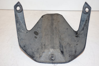 Snett nerifrån på Svingskärm från en Yamaha YZF-R 125 -2009 motorcykel.