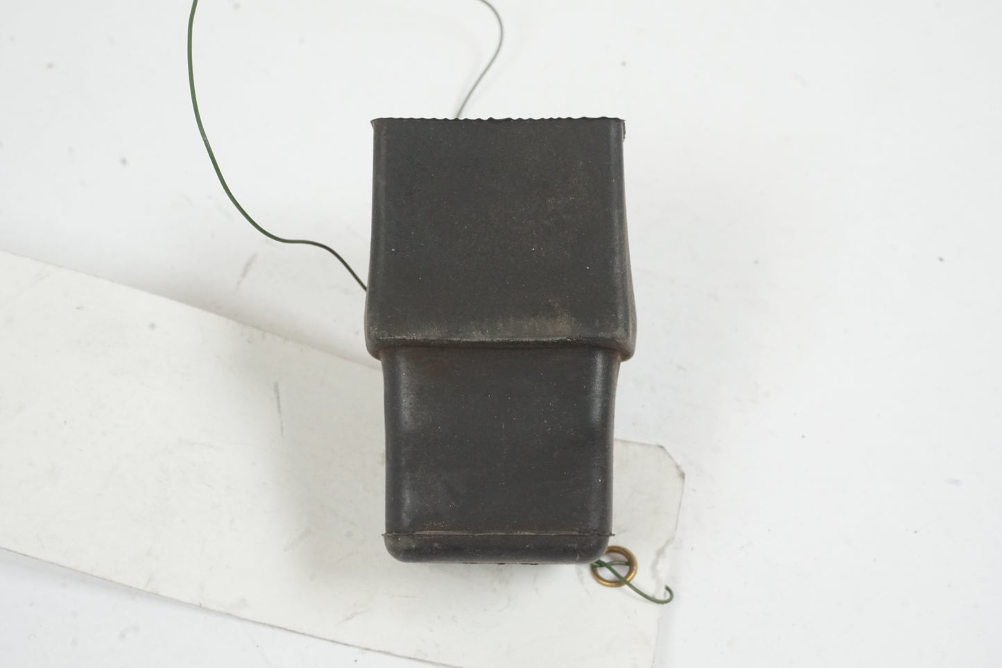 Baksidan på Relä från en Honda CBR 900 RR -2000 motorcykel.