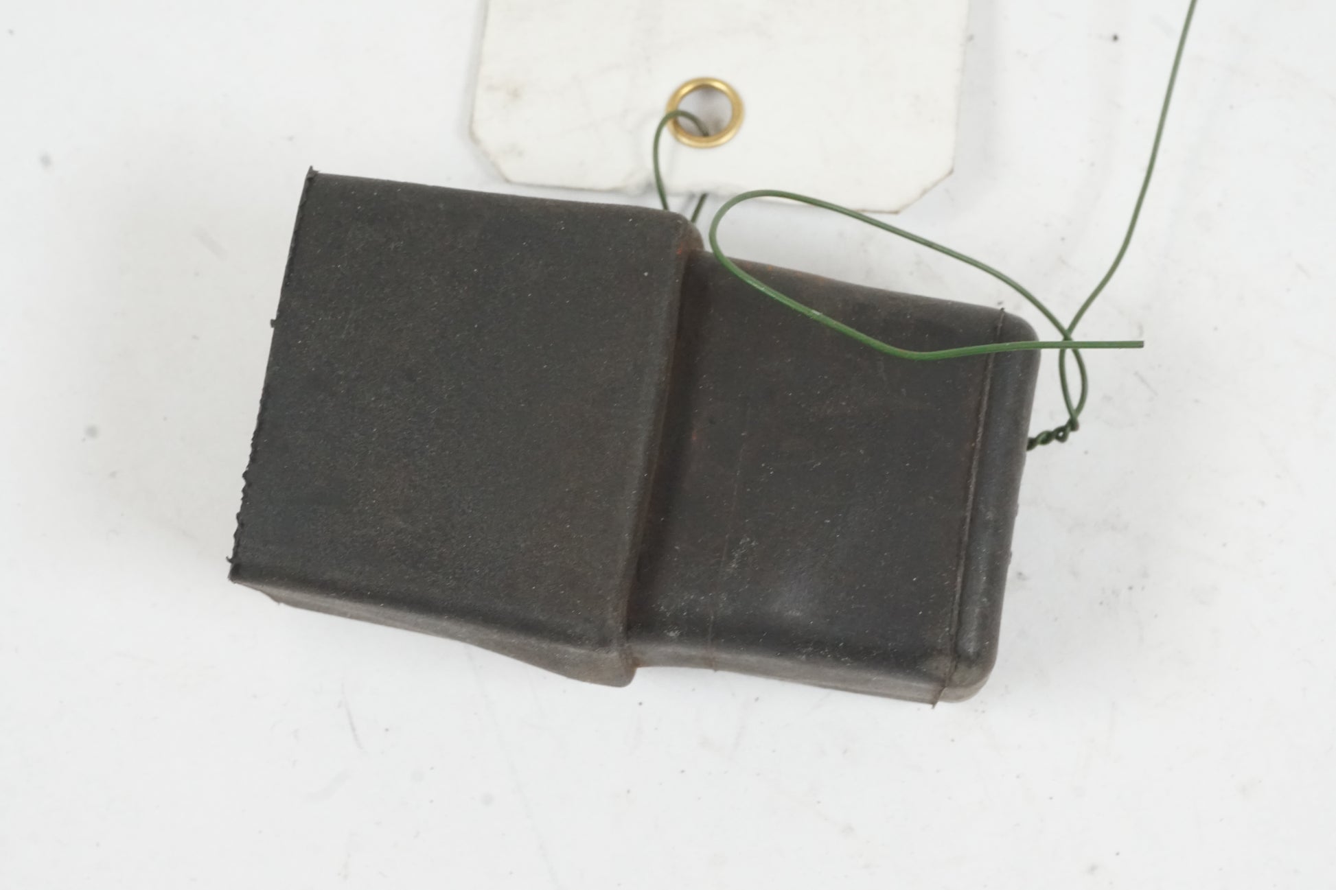 Baksidan på Relä från en Honda CBR 900 RR -2000 motorcykel.