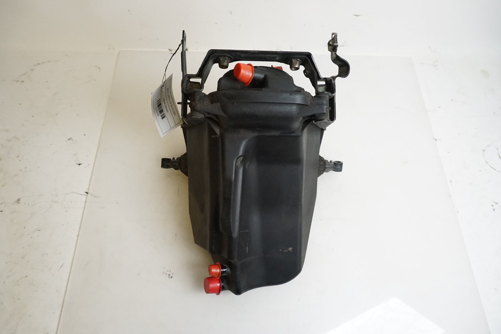 Framsidan på Oljetank från en BMW K 1200 S -2007 motorcykel.