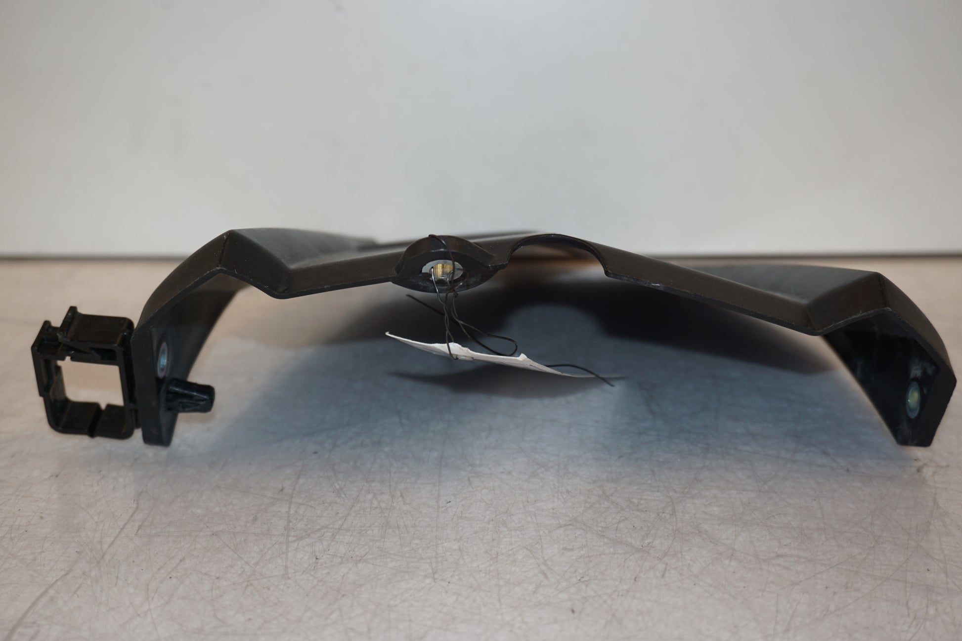 Baksidan på Svingskärm från en Yamaha MT-09 Tracer -2015 motorcykel.