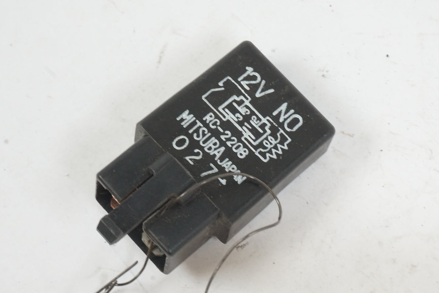 Framsidan på Relä från en Honda CBR 900 RR -2000 motorcykel.