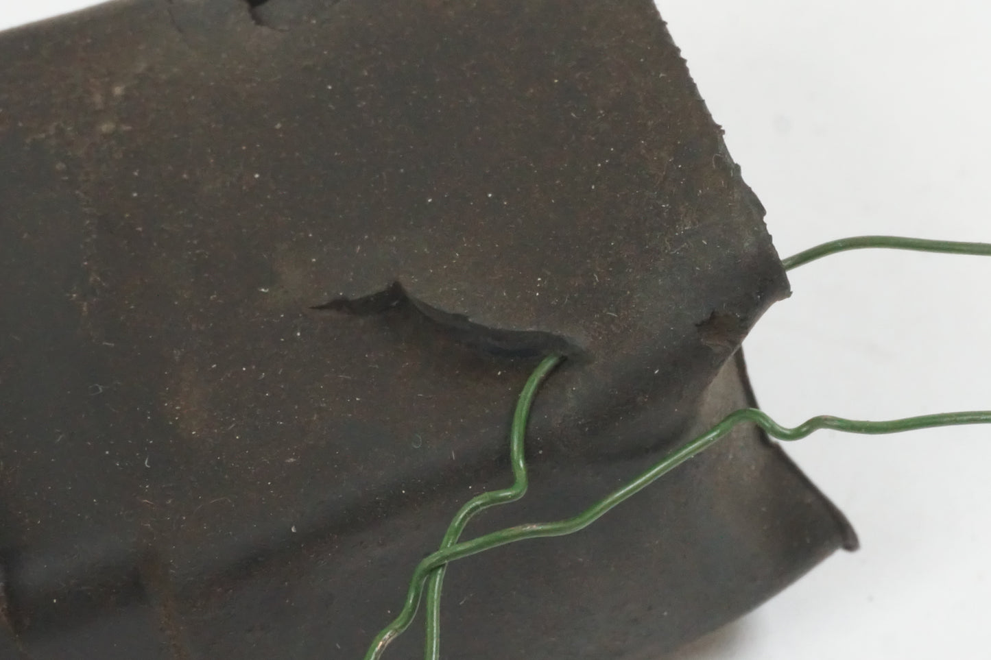 Vänster sida på Relä från en Honda XL 1000 V -2008 motorcykel.