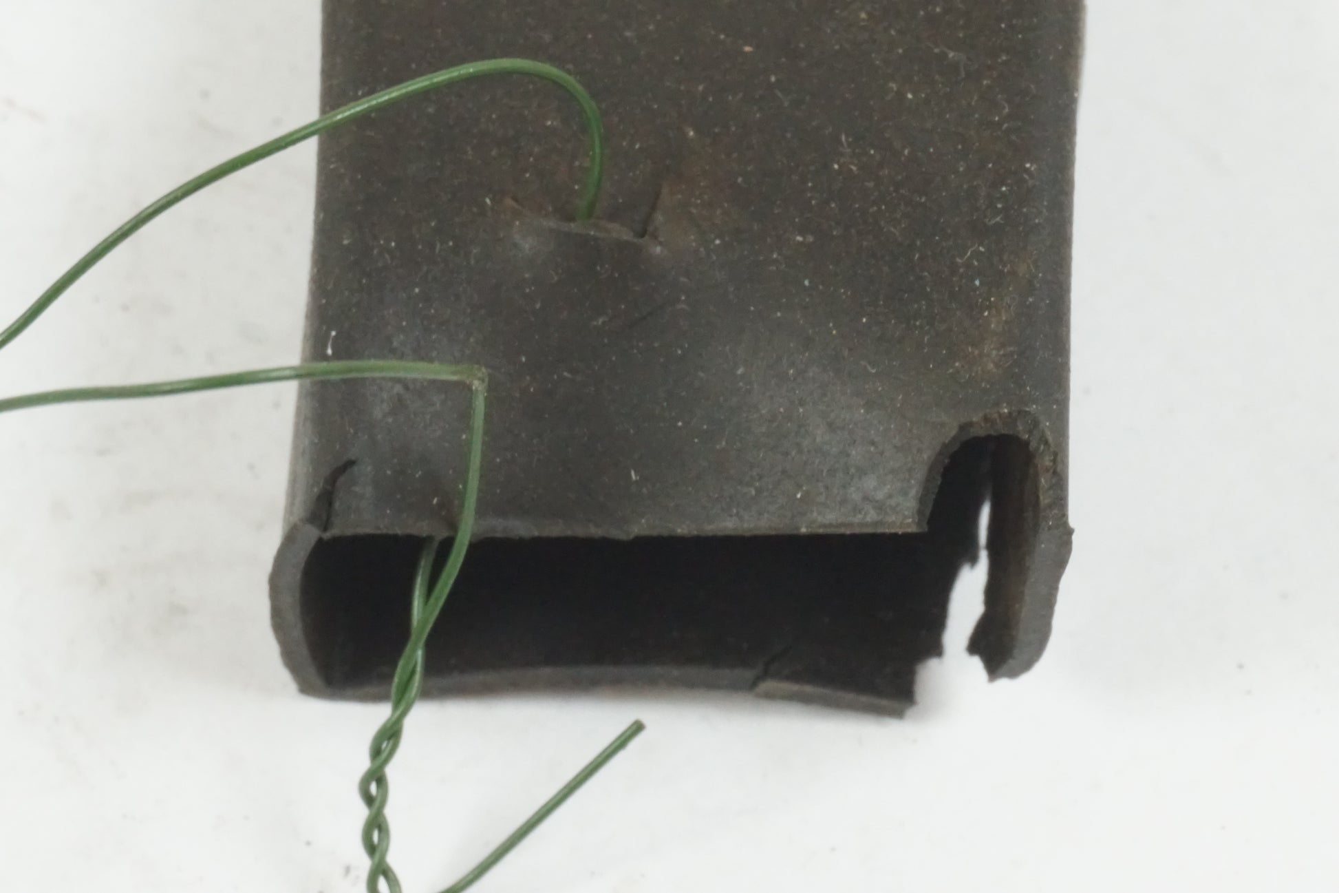 Baksidan på Relä från en Honda XL 1000 V -2008 motorcykel.