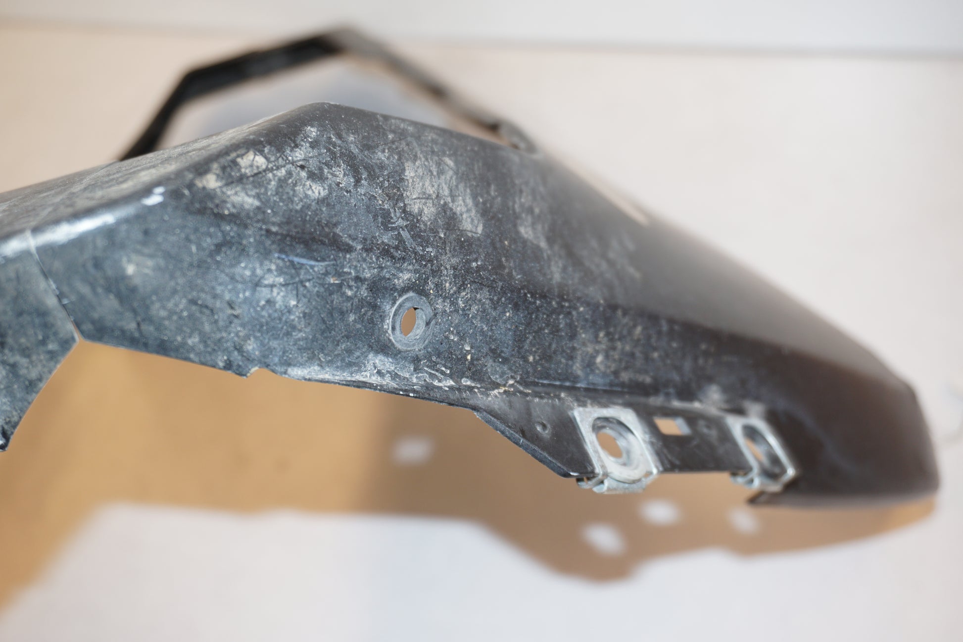 Snett uppifrån på Magkåpa från en Yamaha YZF 1000 R1 -2008 motorcykel.