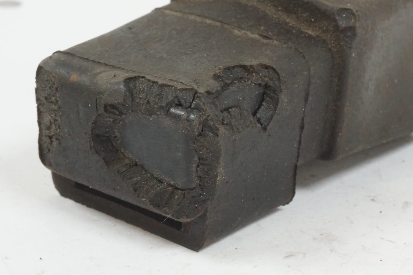 Snett uppifrån på Relä från en Honda XL 1000 V -2008 motorcykel.