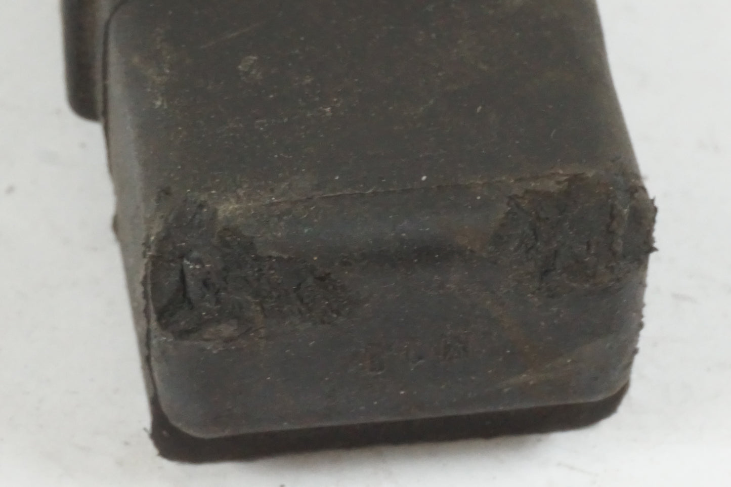 Vänster sida på Relä från en Honda XL 1000 V -2008 motorcykel.