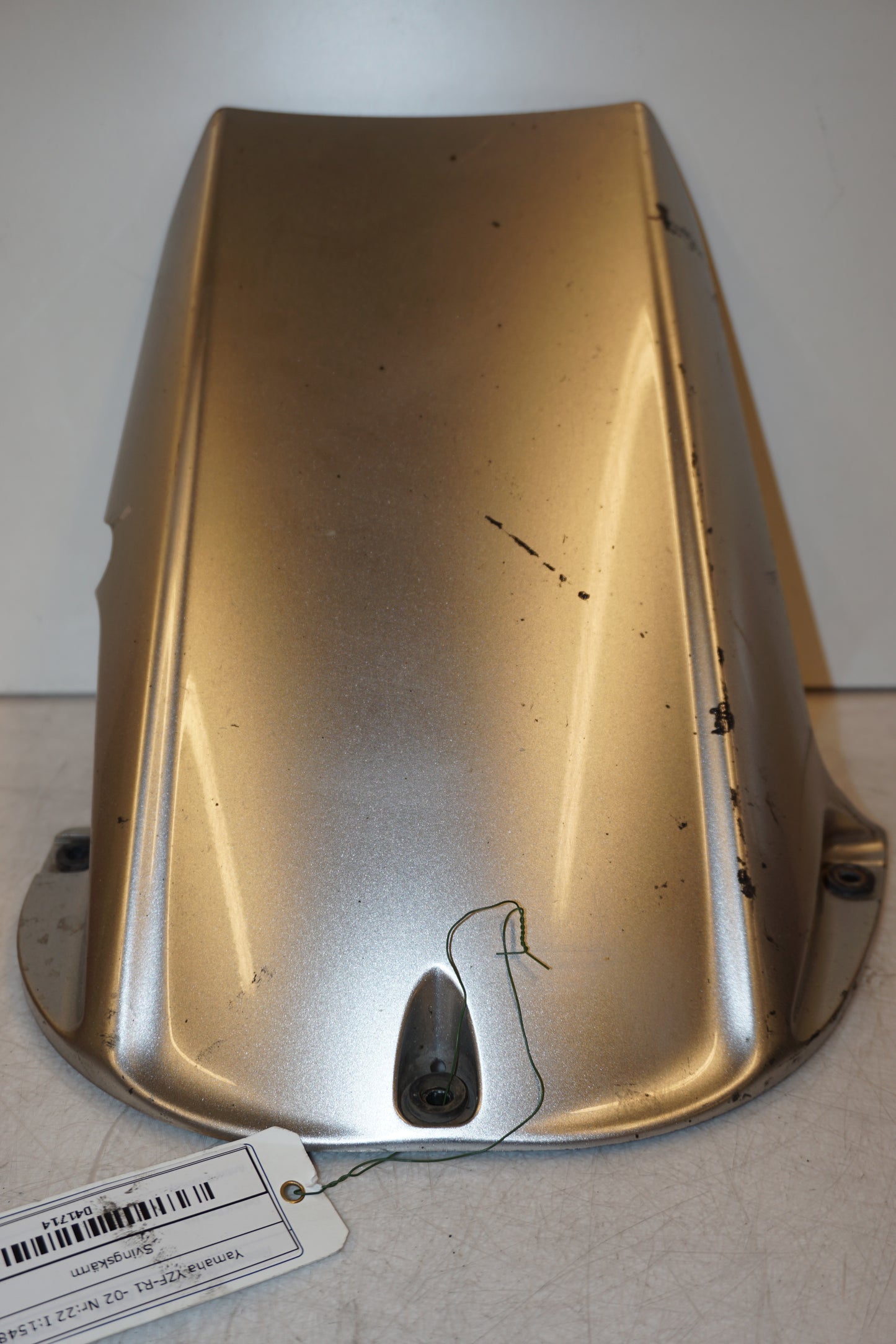 Framsidan på Svingskärm från en Yamaha YZF 1000 R1 -2002 motorcykel.