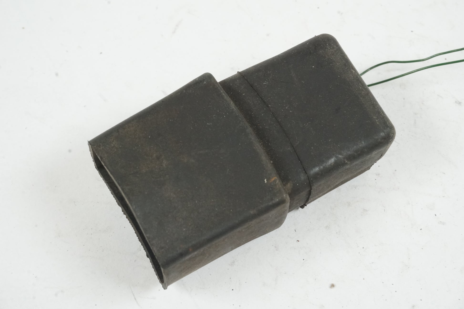 Baksidan på Relä från en Honda VTX 1800 -2002 motorcykel.