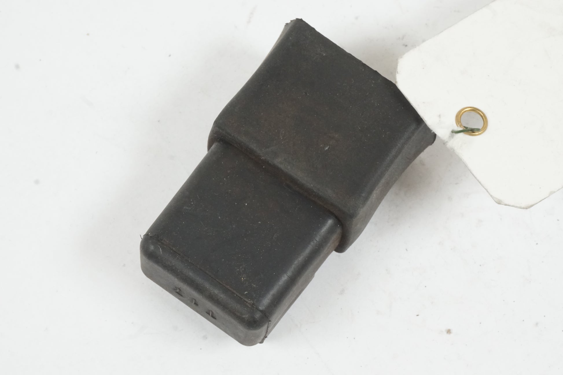 Baksidan på Relä från en Honda ST 1100 -1998 motorcykel.