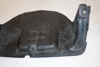 Snett uppifrån på Svingskärm från en Yamaha FZ-8 -2011 motorcykel.