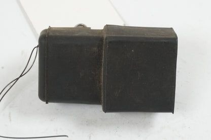 Baksidan på Relä från en Honda CBR 1100 XX -1998 motorcykel.