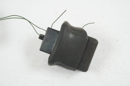 Baksidan på Relä från en Honda CB 1300 F -2004 motorcykel.