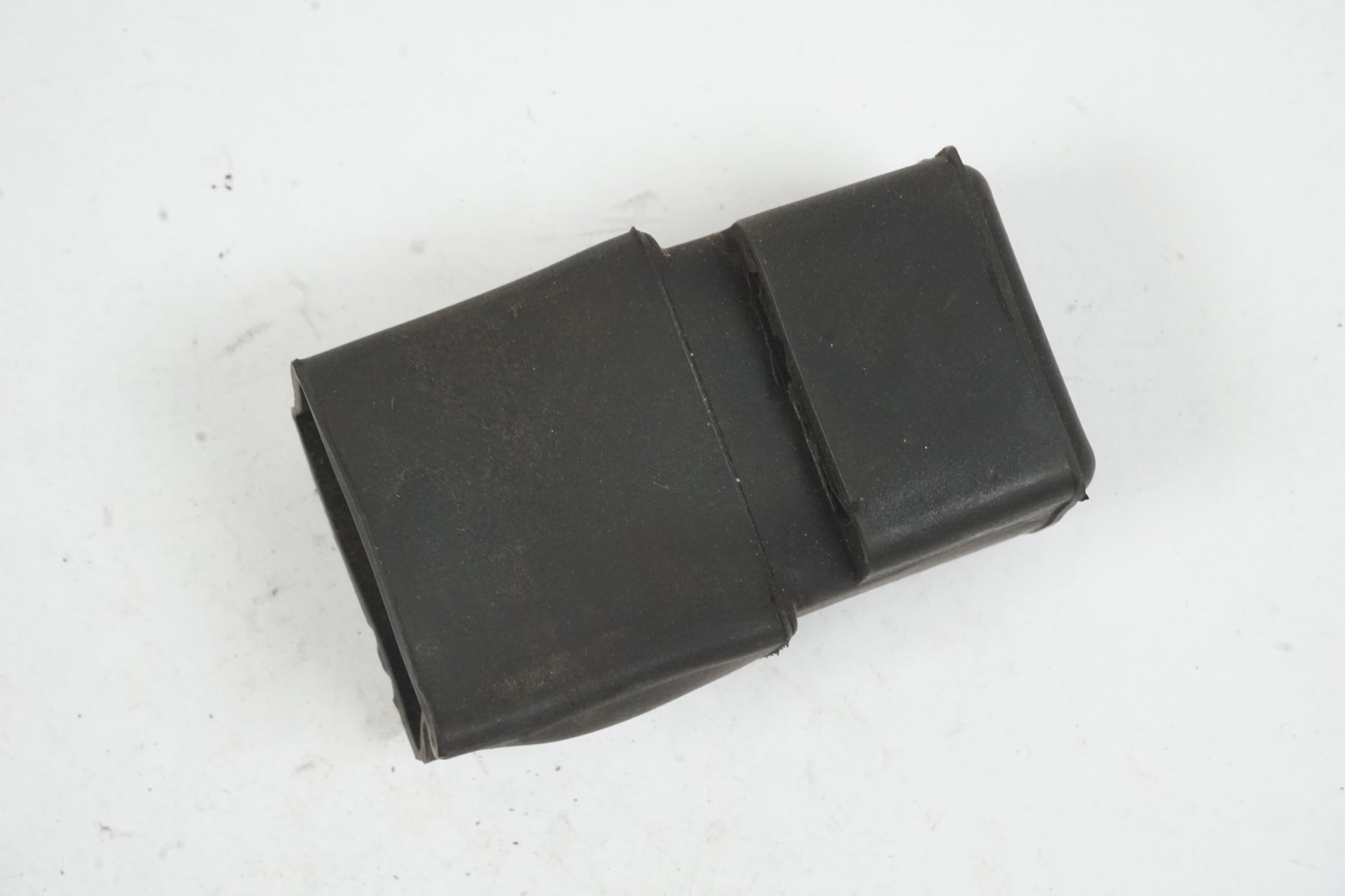 Framsidan på Relä från en Honda CBR 1100 XX -1997 motorcykel.