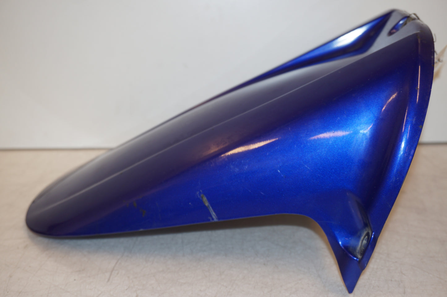 Vänster sida på Svingskärm från en Yamaha YZF 1000 R1 -1999 motorcykel.