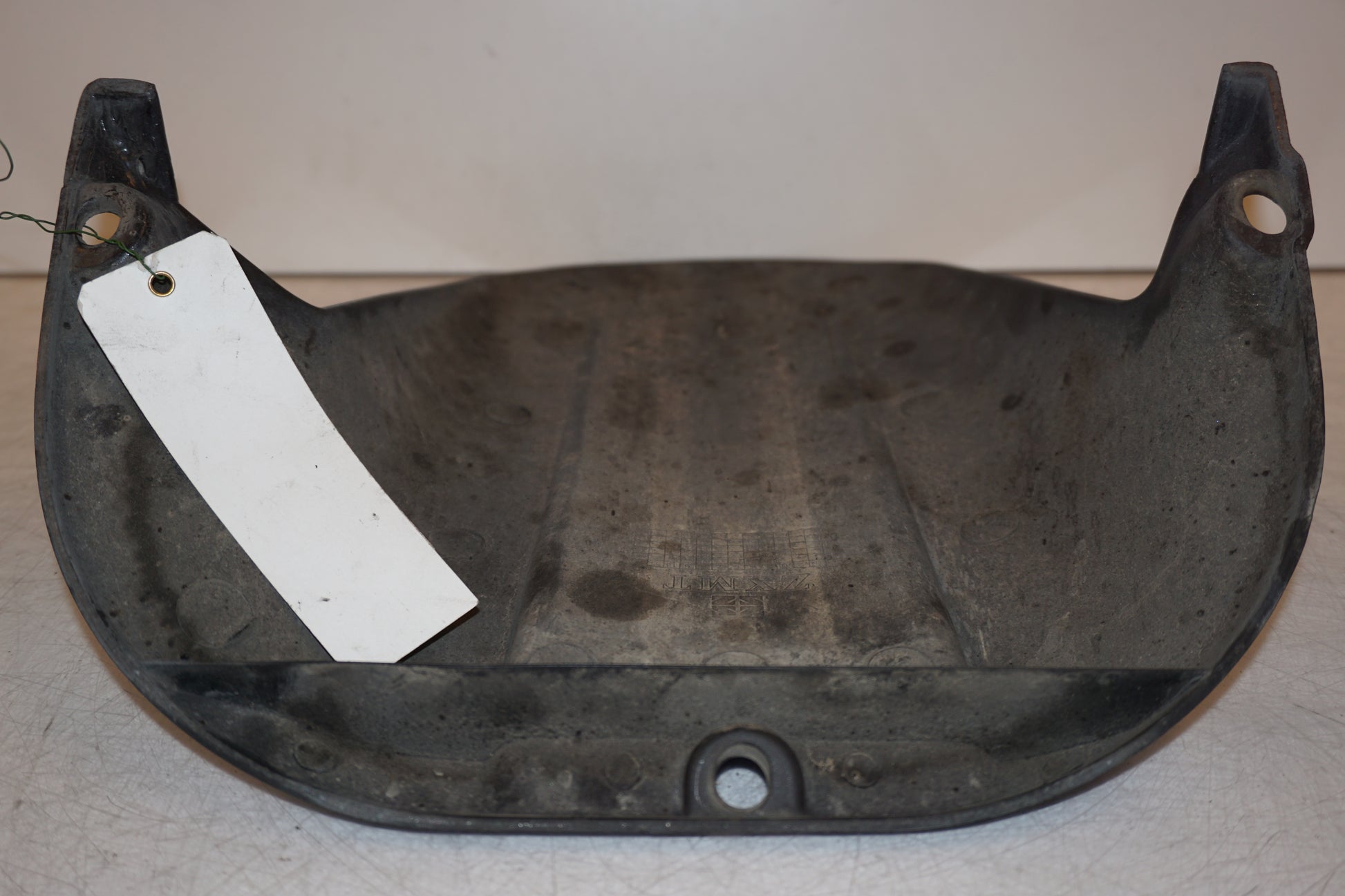 Snett nerifrån på Svingskärm från en Yamaha YZF 1000 R1 -1999 motorcykel.