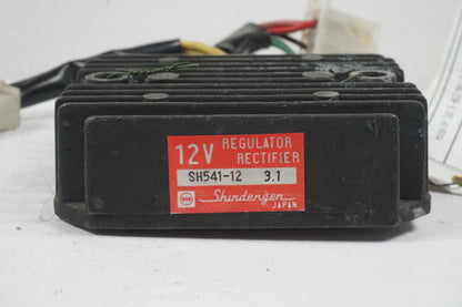 Snett nerifrån på Likriktare från en Honda VF 750 S -1982 motorcykel.