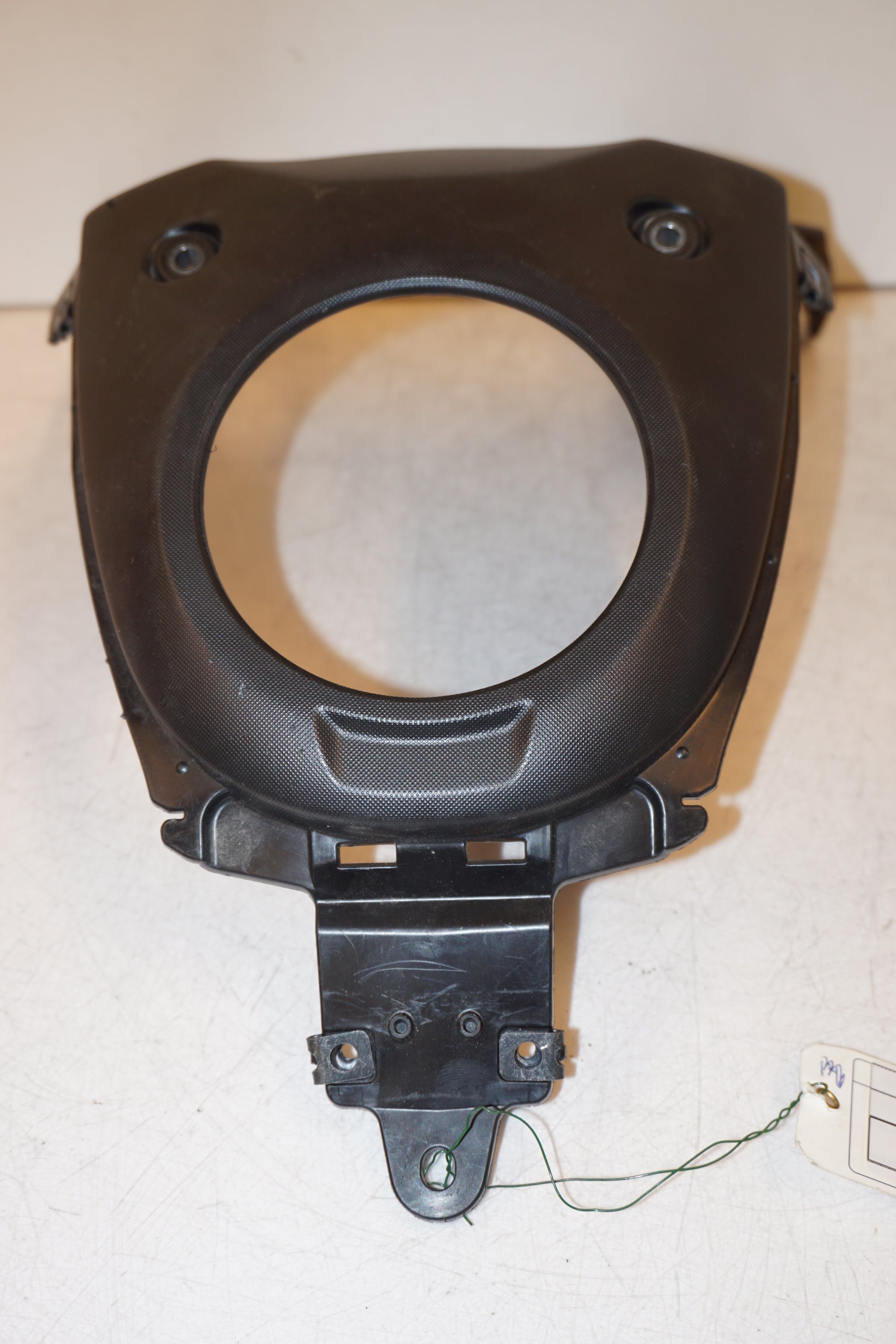 Höger sida på Bensintankskåpa från en Yamaha MT-07 -2014 motorcykel.