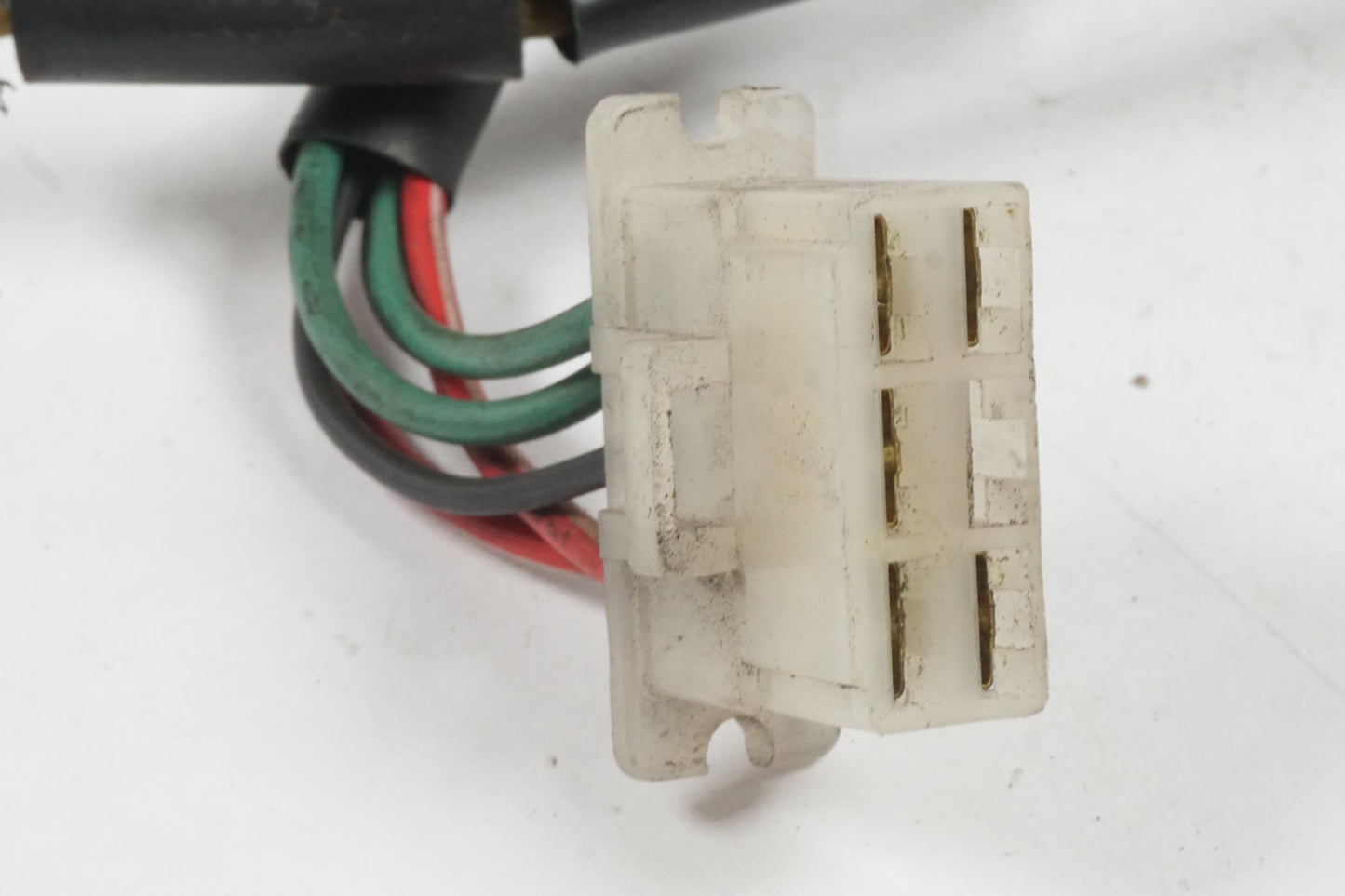 Snett nerifrån på Likriktare från en Honda VF 750 S -1982 motorcykel.