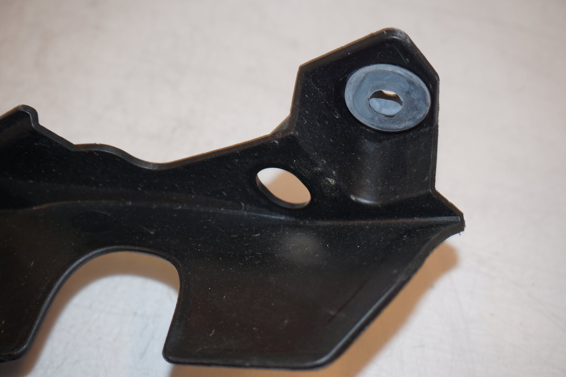 Extrabild3 på Bensintankskåpa från en Yamaha MT-07 -2014 motorcykel.