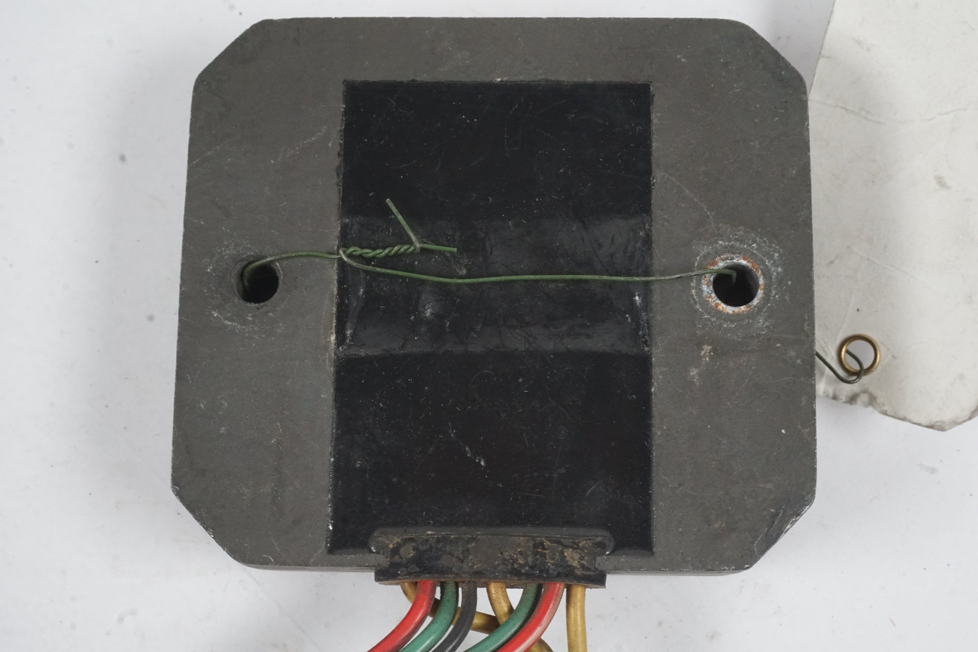 Extrabild1 på Likriktare från en Honda VF 750 S -1982 motorcykel.