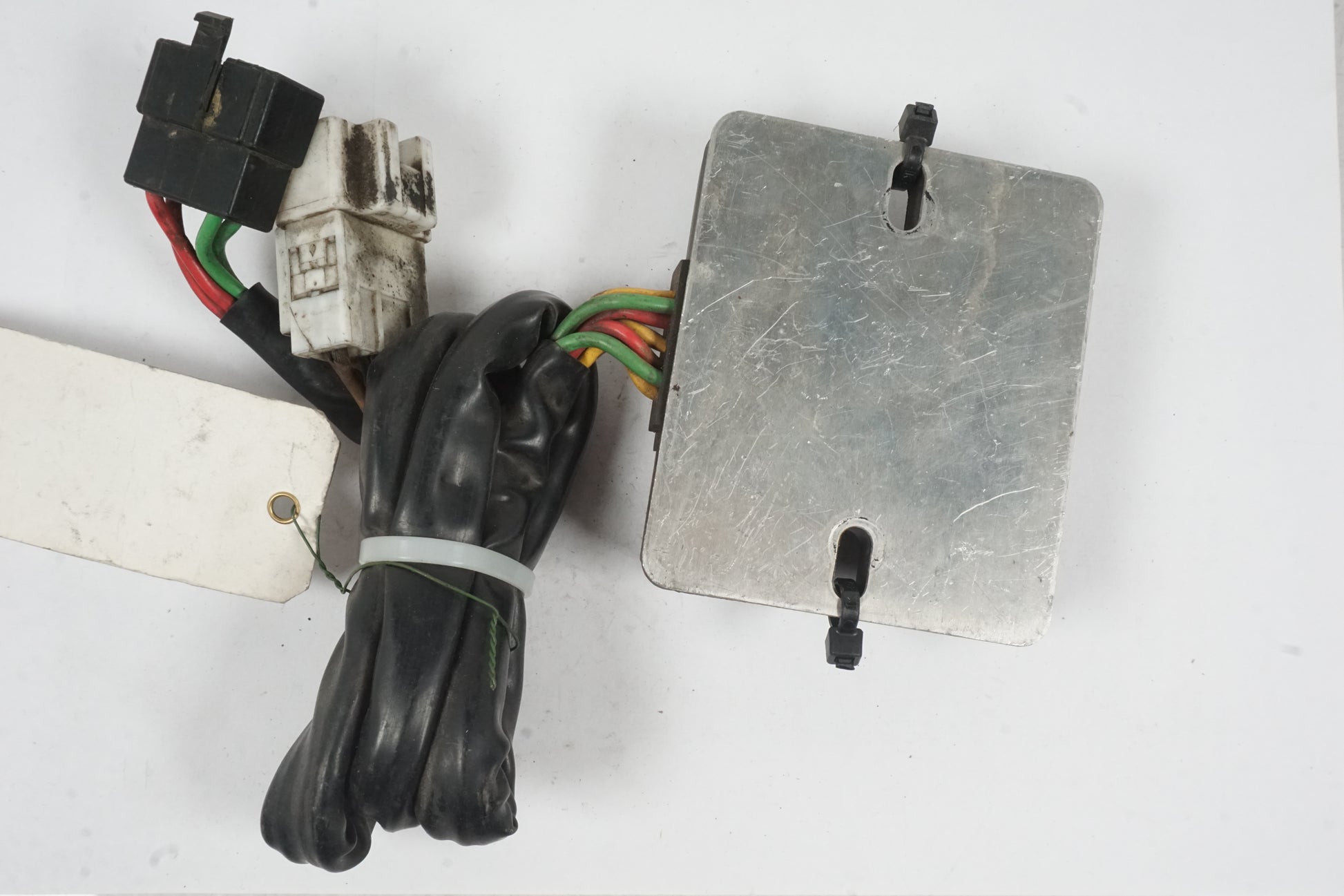 Vänster sida på Likriktare från en Honda CBR 600 -2002 motorcykel.