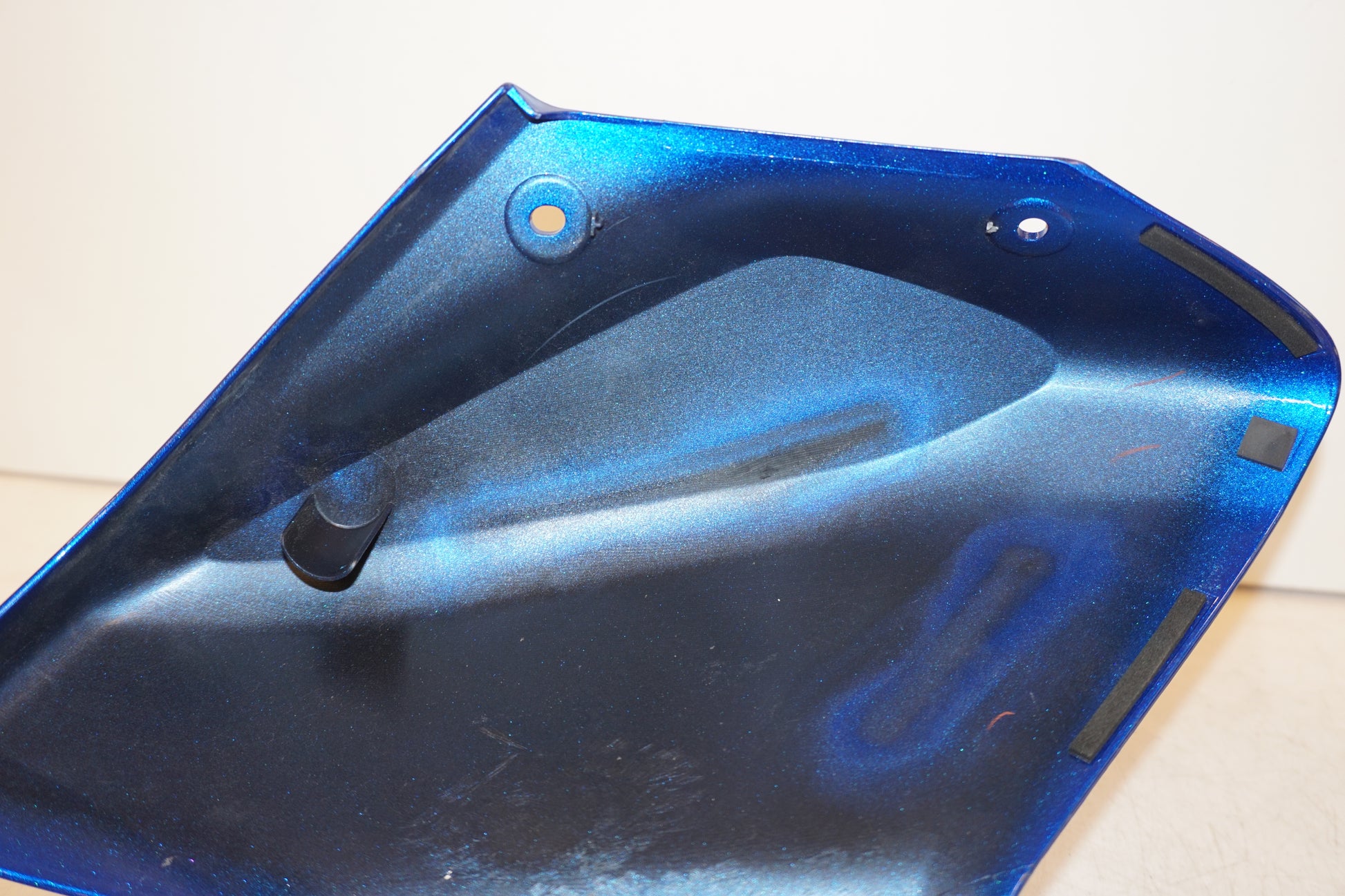 Extrabild2 på Bensintankskåpa från en Yamaha FZ-8 -2011 motorcykel.