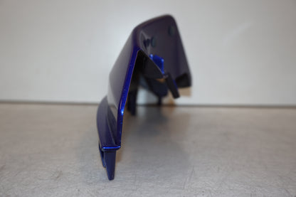 Höger sida på Bakvinge från en Yamaha MT-07 Tracer -2016 motorcykel.