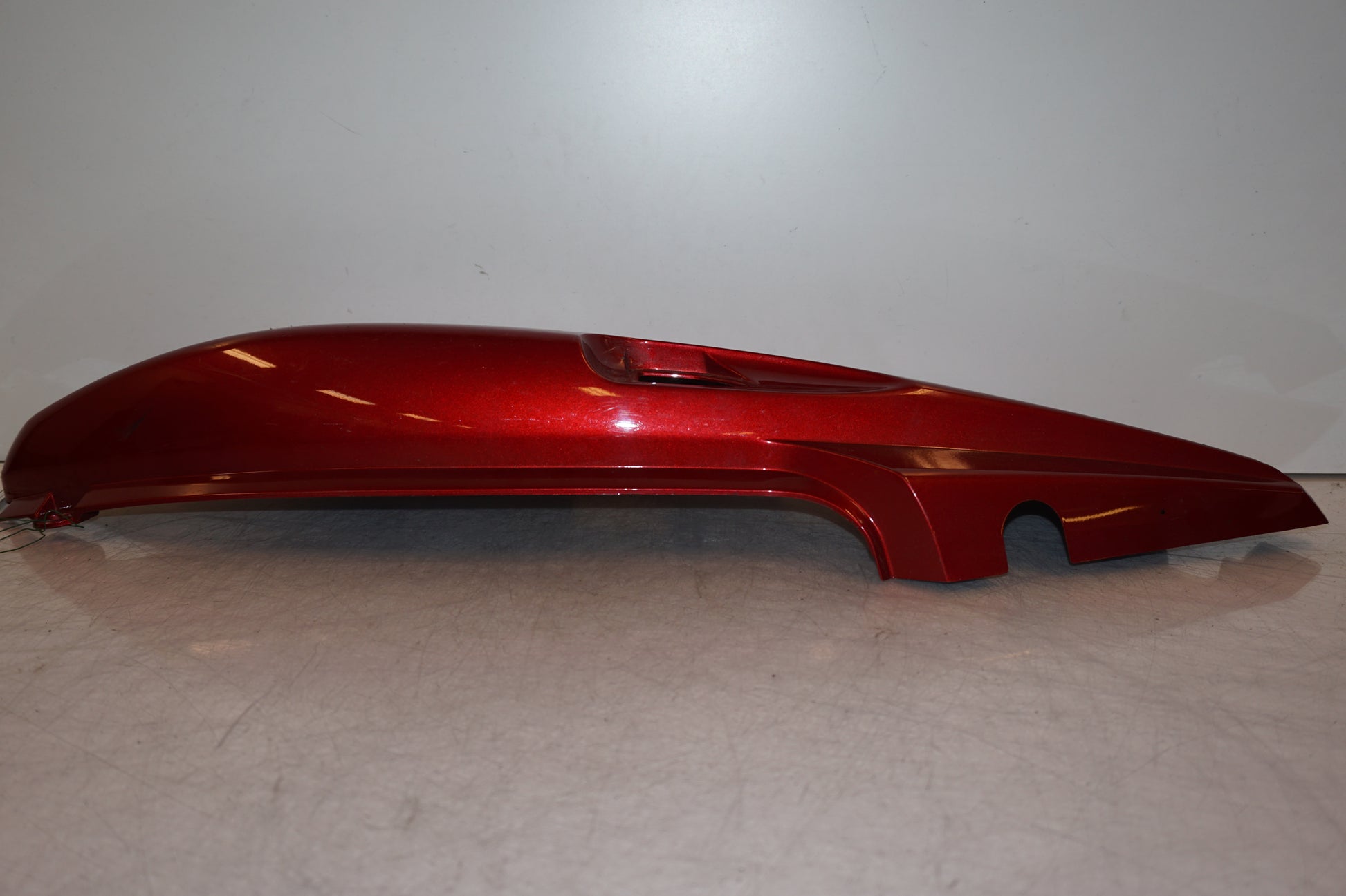 Vänster sida på Bakvinge från en Yamaha TDM 900 -2008 motorcykel.